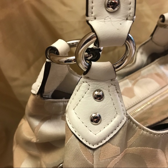 Authentic Gold Signature Coach Shoulder Bag Purse - Picture 3 of 13